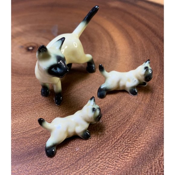 Vintage Japanese Porcelain Siamese Cat Figurines Set of 3 - Picture 2 of 11
